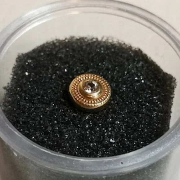 Alchemy Adornment solid gold Round Milgrain Threadless end - Picture 2 of 5